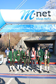 Start mit Böllerschützen im Olympiapark (©Foto:Martin Schmitz)